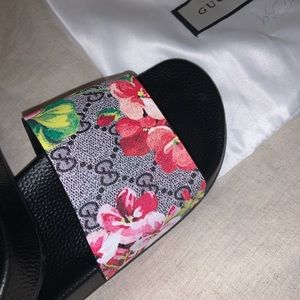 GUCCI Bloom slides